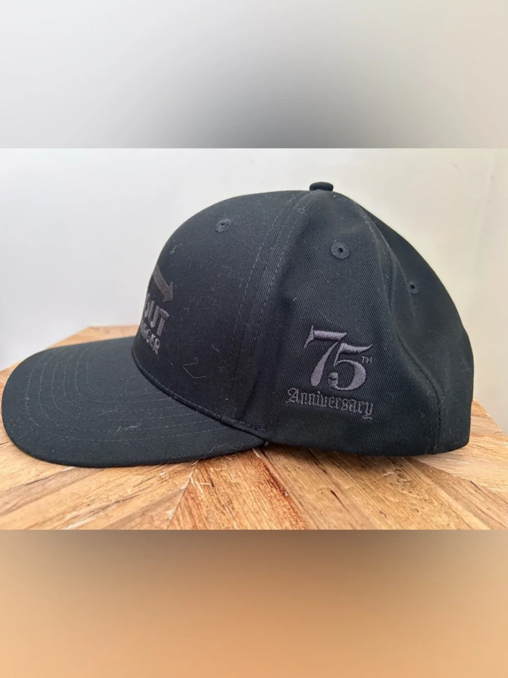 In-N-Out Burger Black Logo Snapback Hat - Picture 2 of 5